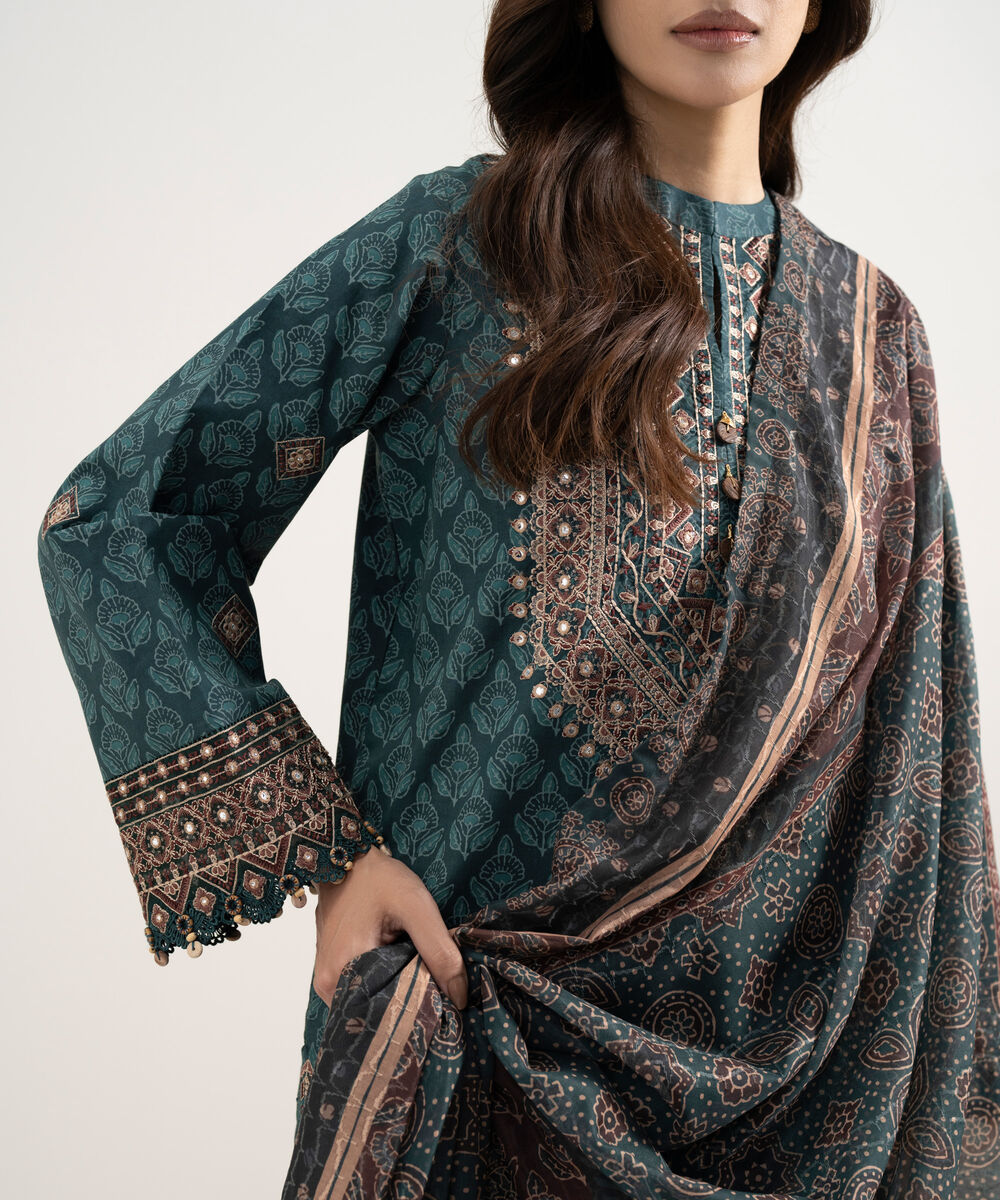 Women's Unstitched Lawn Embroidered Green 3 Piece Suit