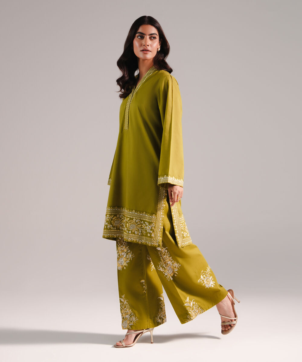 Women's RTW Slub Lawn Embroidered Green 2 Piece Suit