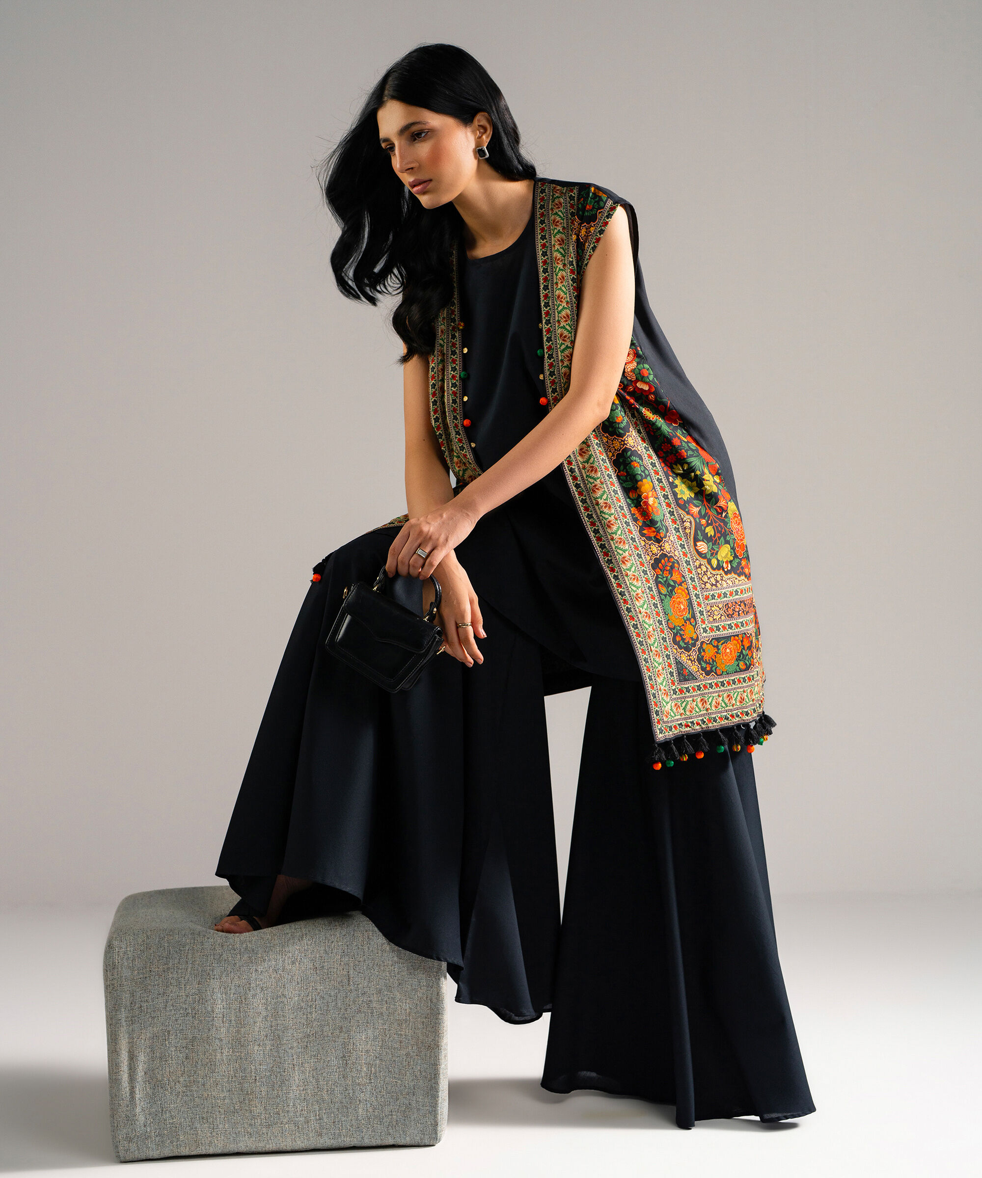 Retail Price: 7990/-PKR