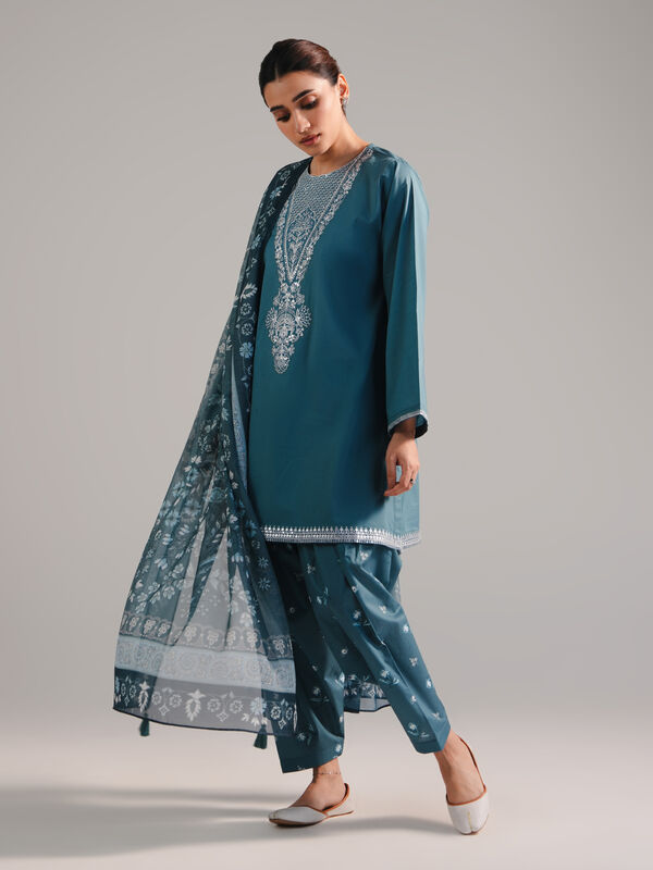 3 Piece - Embroidered Lawn Suit