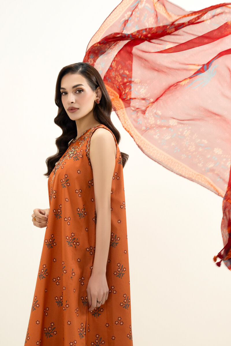 3 Piece - Embroidered Lawn Suit