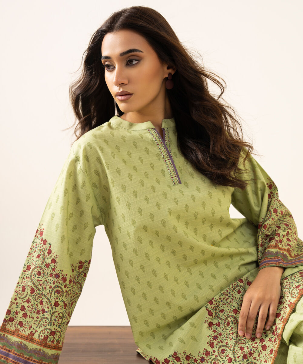 Women's Unstitched Khaddar 3 Piece Suit