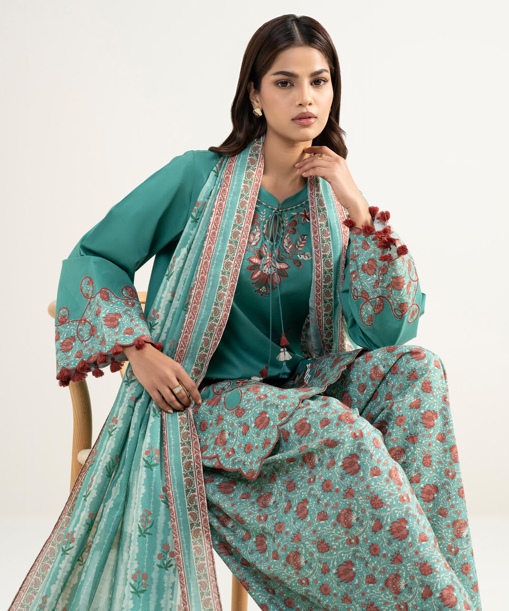 Women's Unstitched Textured Lawn Embroidered Green 3 Piece Suit