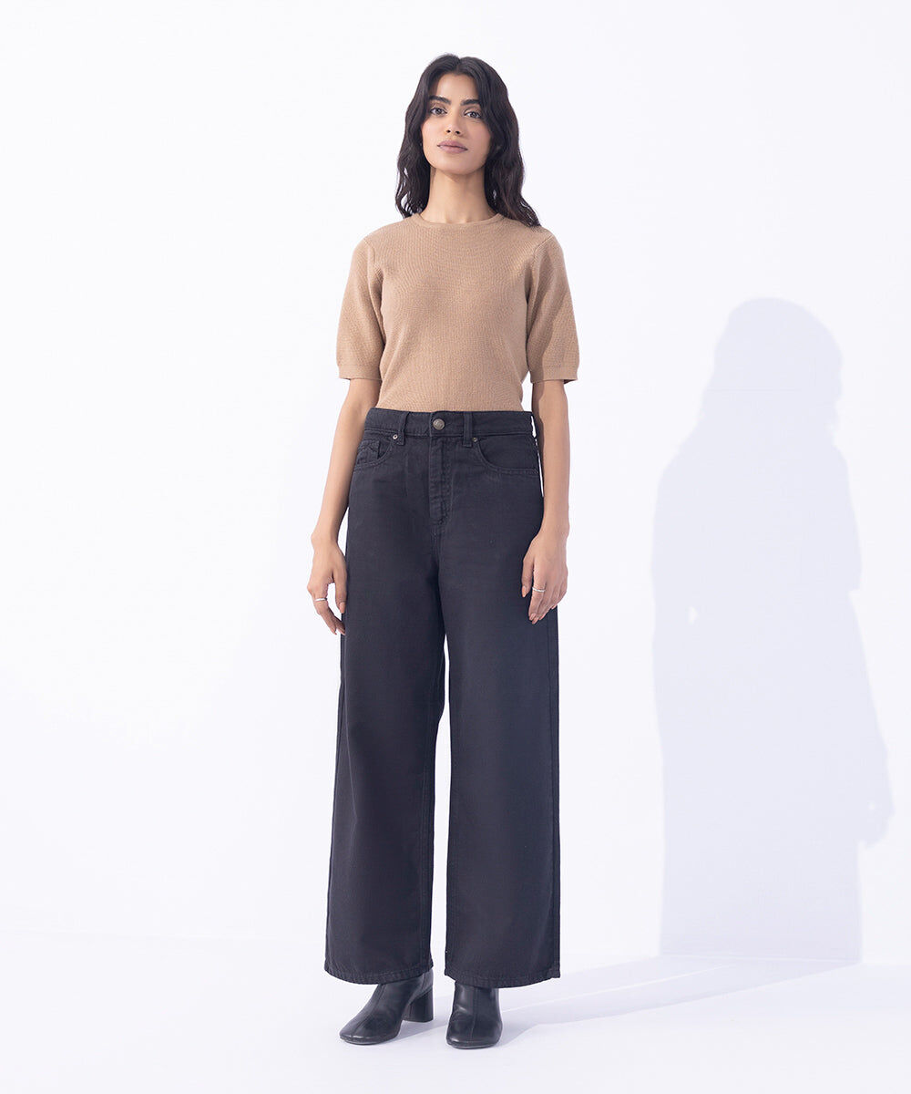 Woman - Black Cropped Wide Leg Fit  Jeans