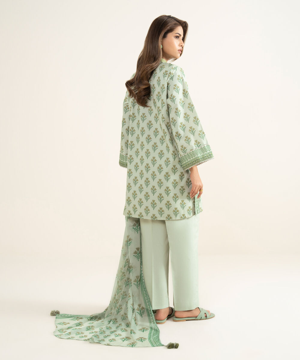 Women's Unstitched Lawn Embroidered Green 3 Piece Suit