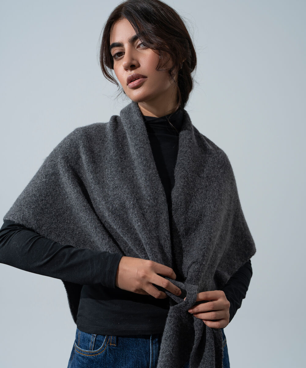 Women's Western Wear Grey Polyester Solid Woolen Scarf