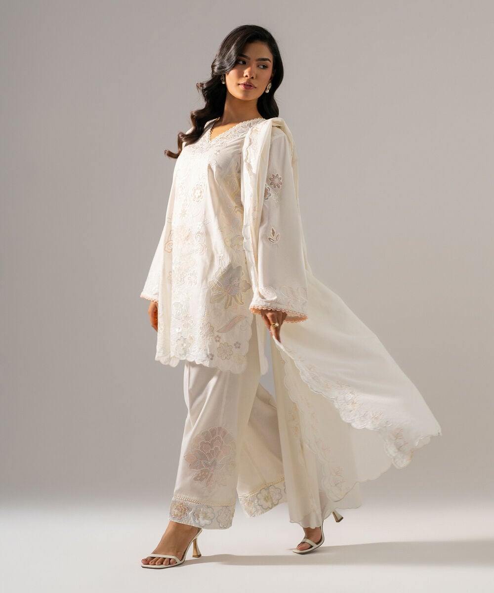 3 Piece - Embroidered Lawn Suit