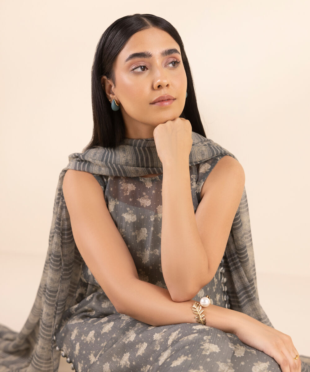 Women's Unstitched Chiffon Printed Grey 3 Piece Suit