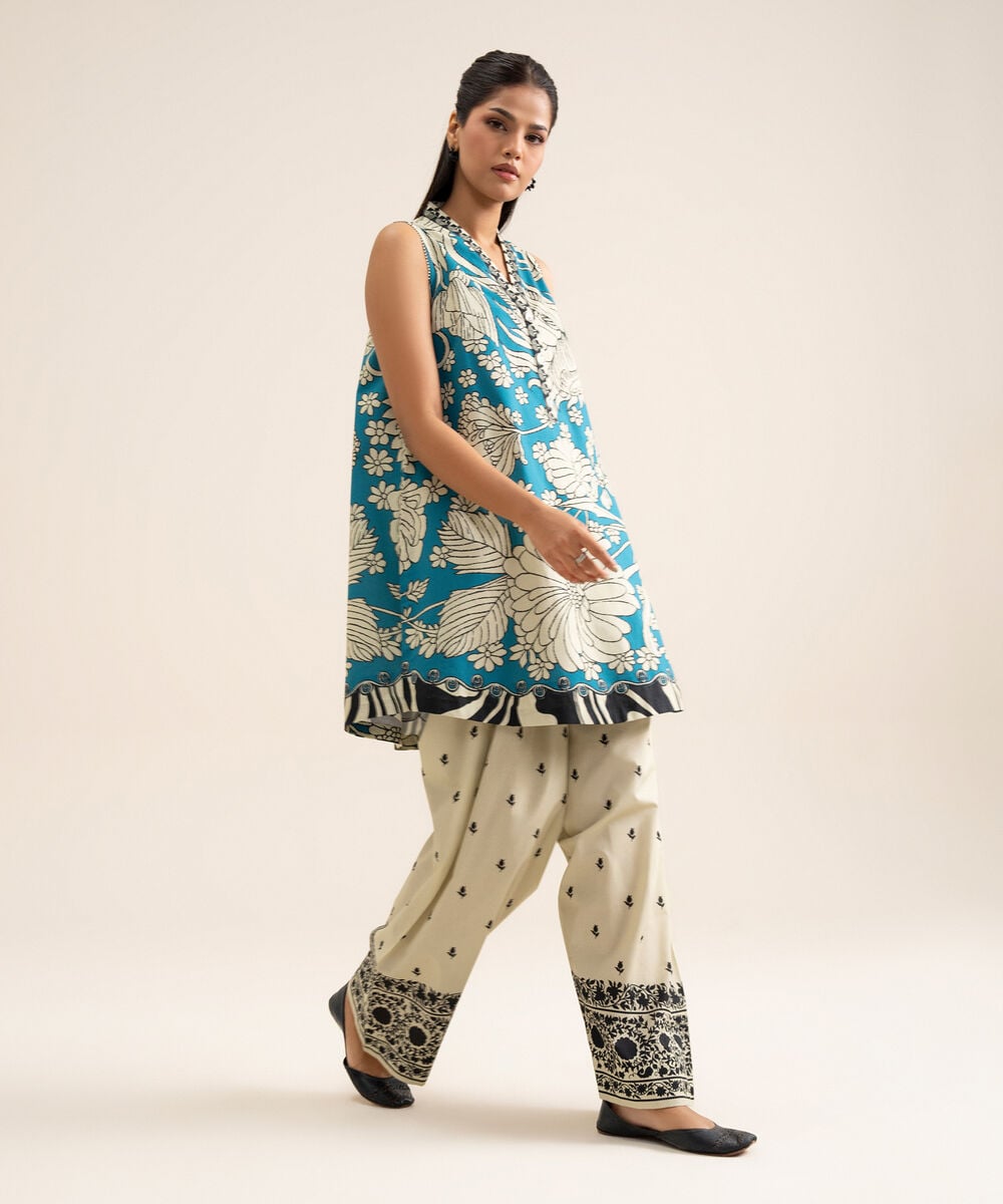 Women's Unstitched Premium Khaddar Printed Blue & White 1 Piece Suit