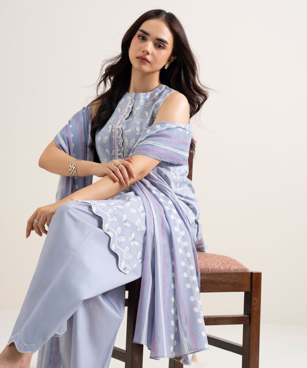 Women's Unstitched Lawn Printed Light Lilac  3 Piece Suit