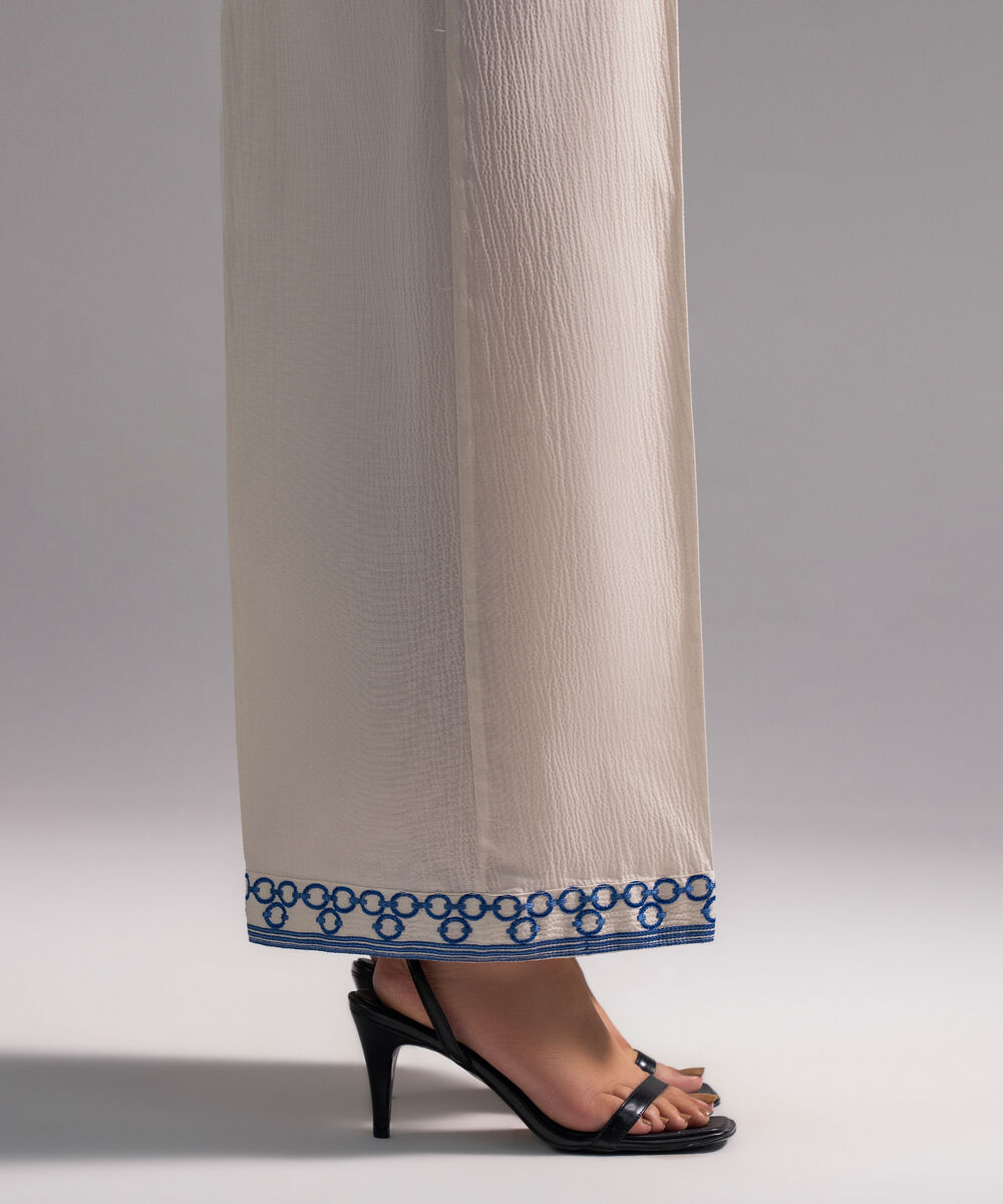 Women's RTW Seersucker Solid Off White Culottes