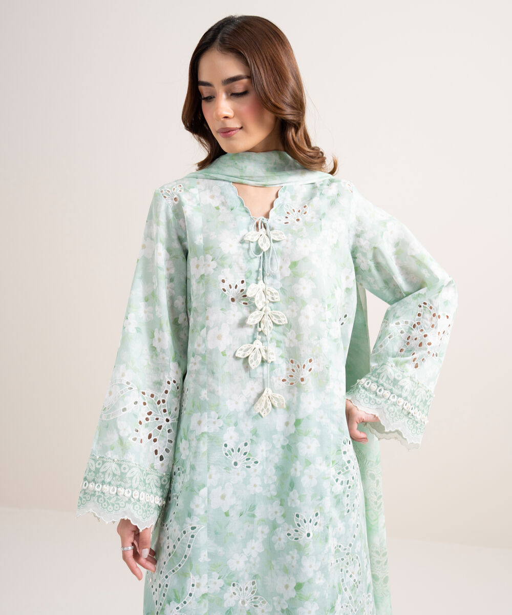 3 Piece - Embroidered Lawn Suit