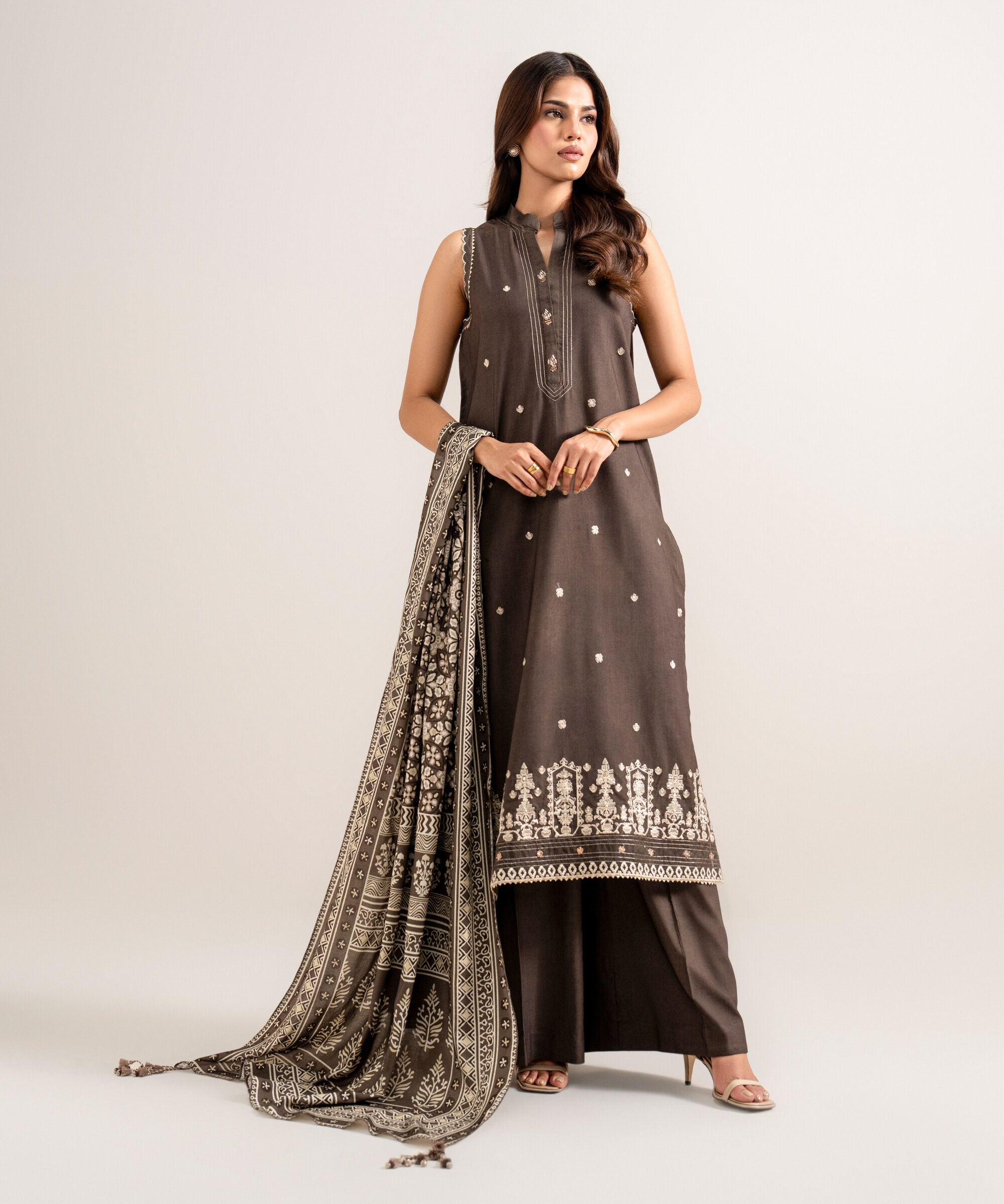 Retail Price: 6990/-PKR