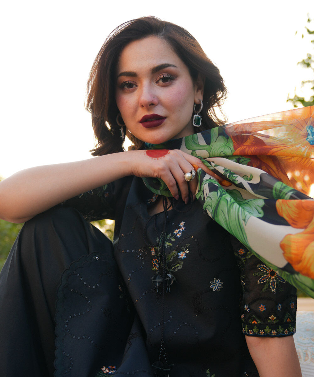 Women's Unstitched Embroidered Cotton Green 3 Piece Suit