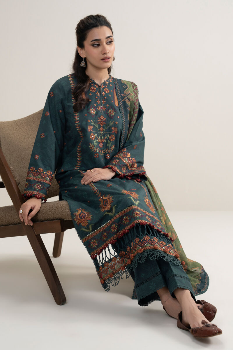 3 Piece - Embroidered Lawn Suit