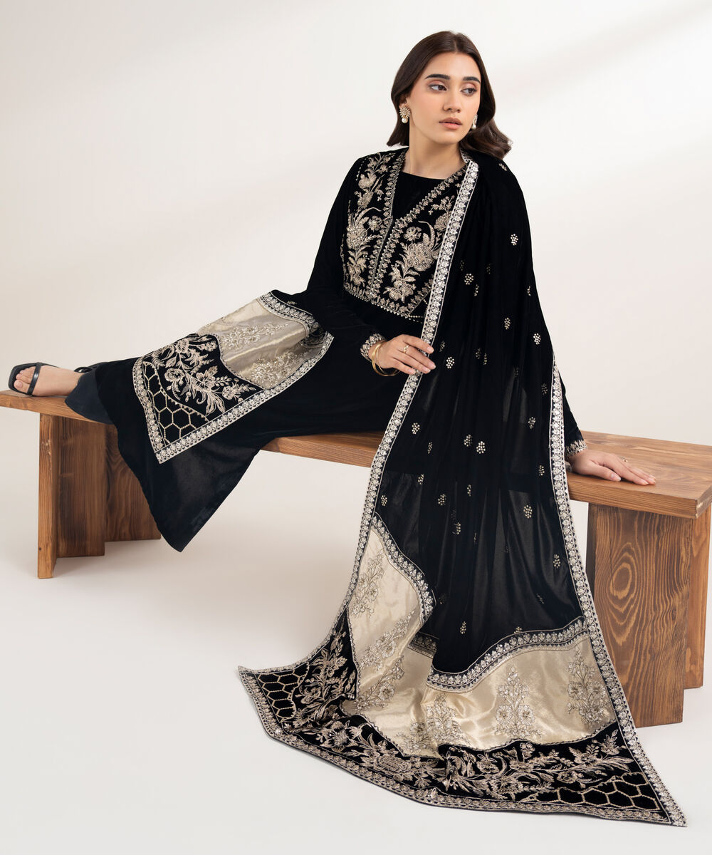 Women's RTW Velvet Embroidered Black Shawl