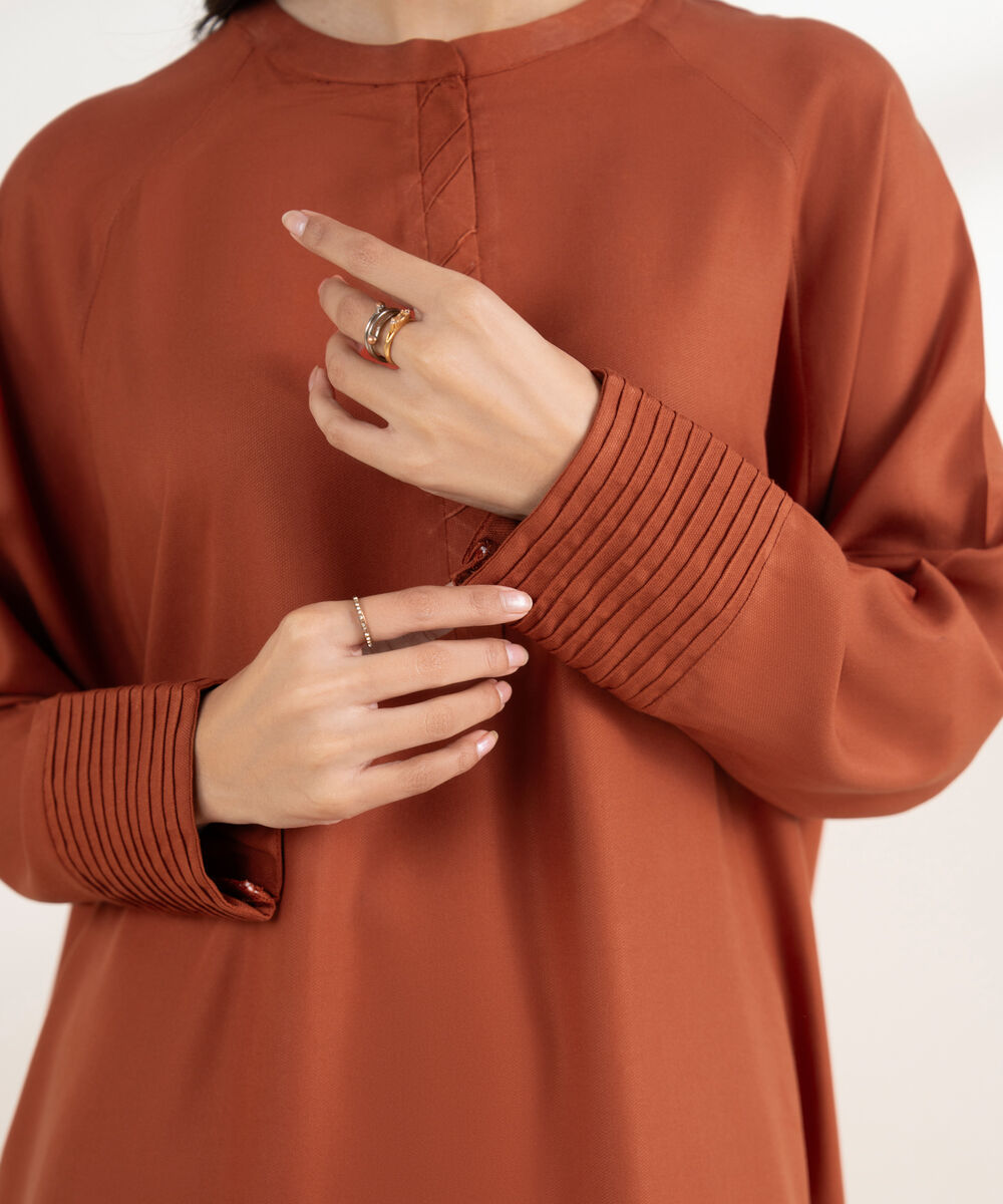 Women's RTW Bedford Solid Straight Rust Shirt