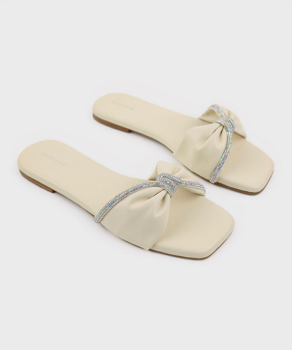 Women's Off White Flats