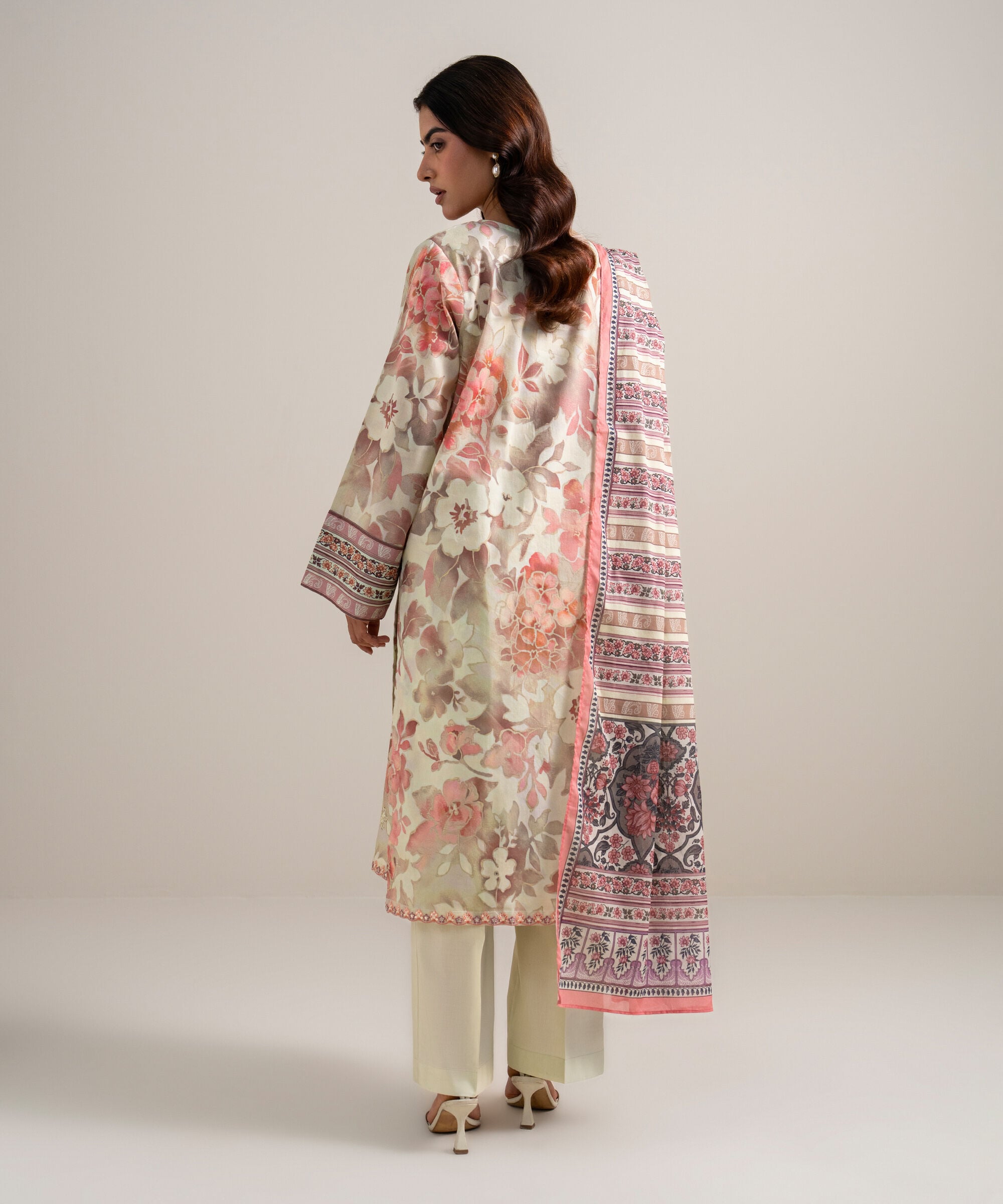 Unstitched 3 PC U3PDDS26V693