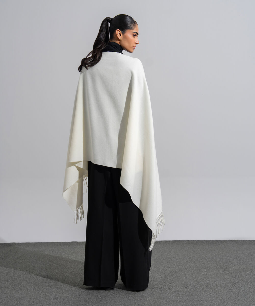 Women's Western Wear White Polyester Solid Woolen Scarf