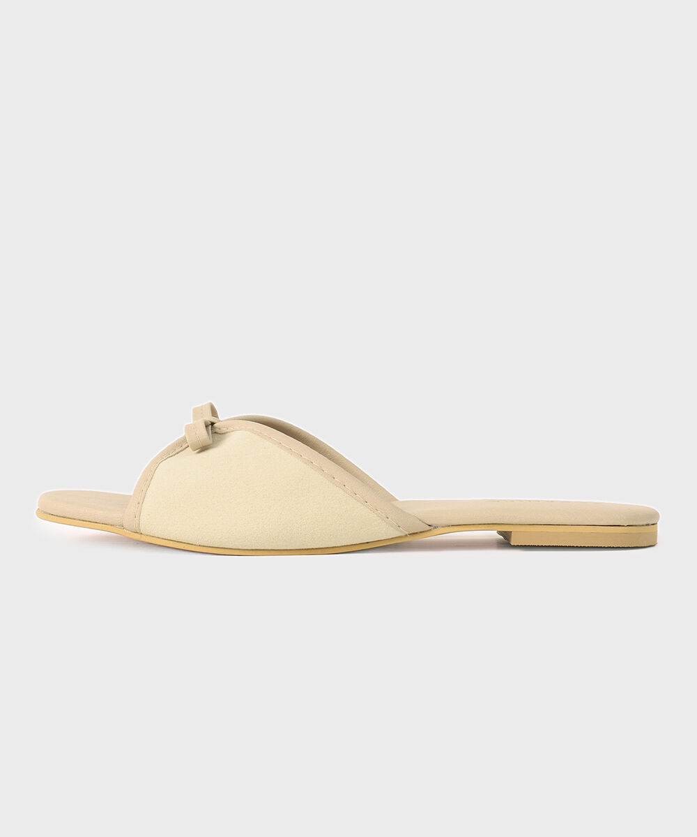 Women's Off White Flats