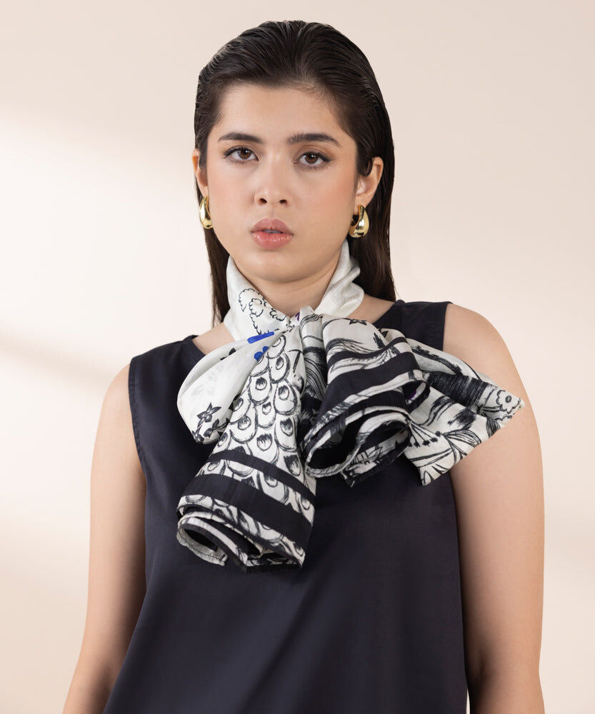 Off White Dupatta 000STSAC2412