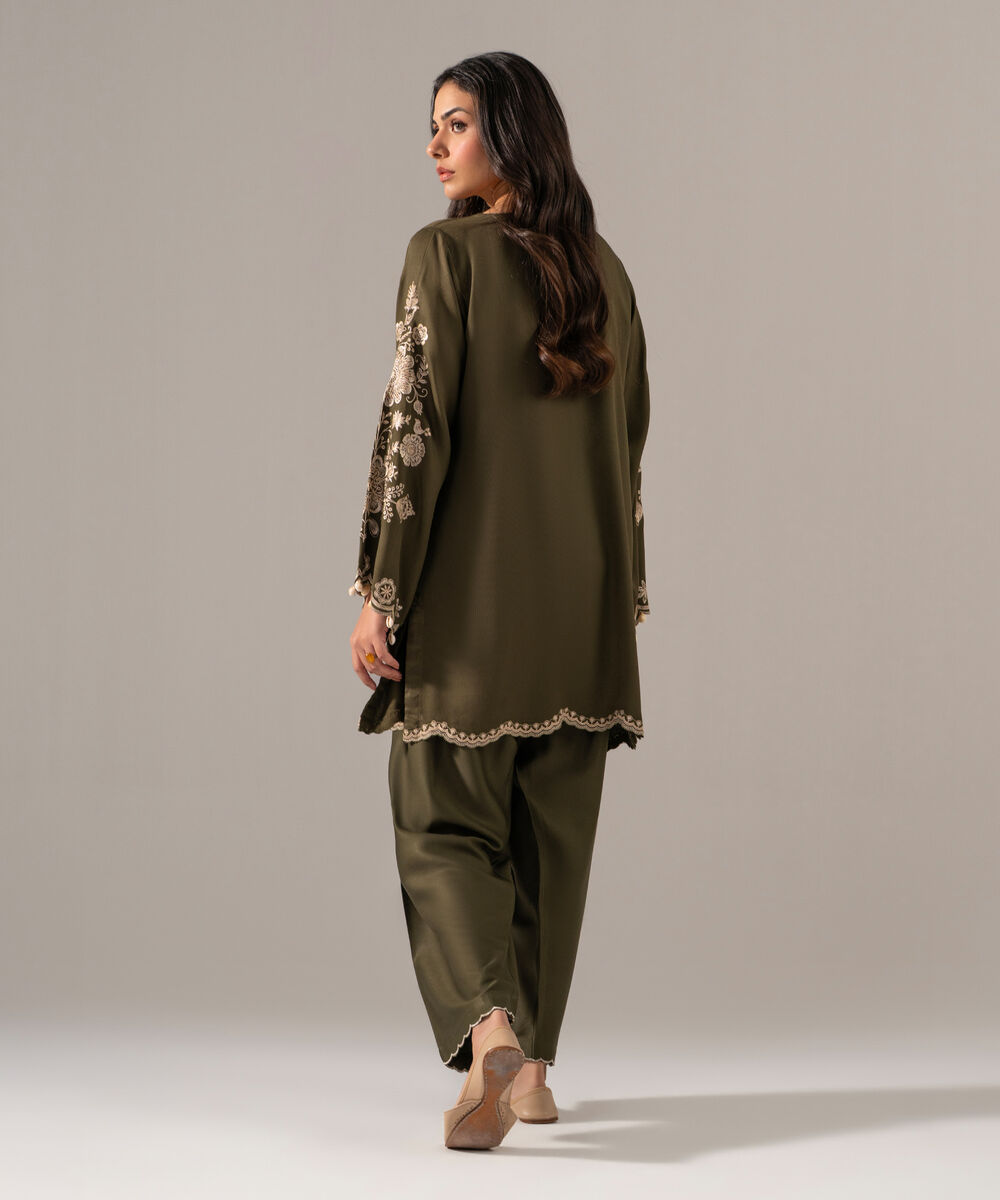 Women's RTW Bedford Solid Embroidered Green Straight Shirt