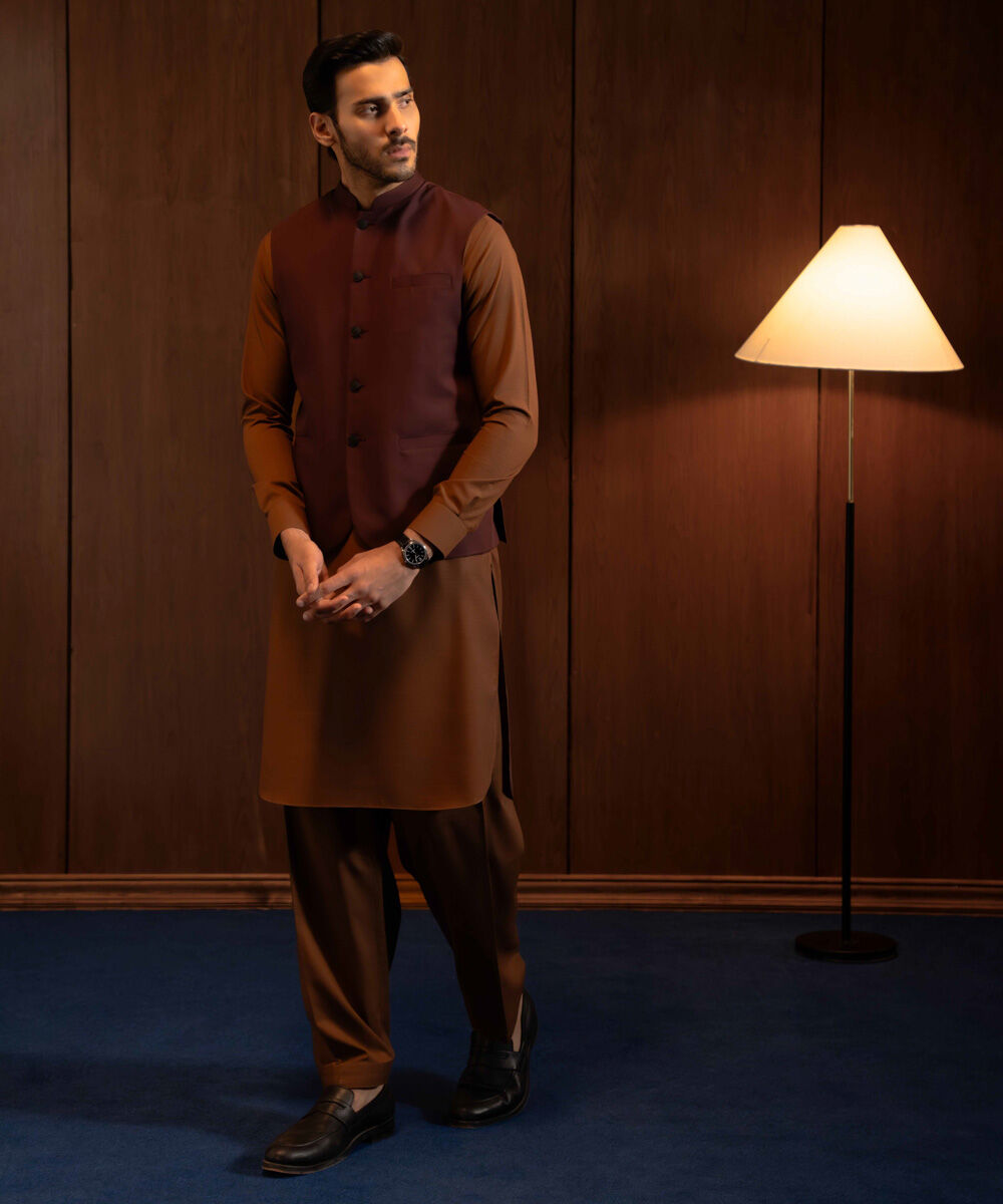 Man - Brown Premium Wash & Wear Suit