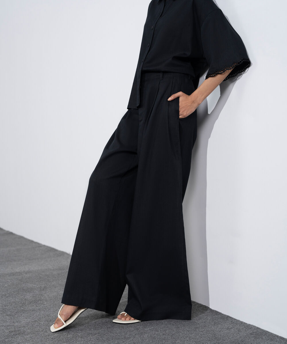 Women's Western Black Wide-Leg Pleated Trousers