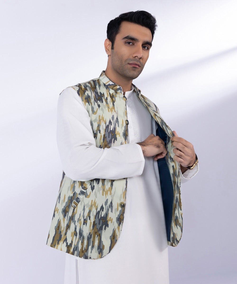 Man - Multi Embroidered Waistcoat