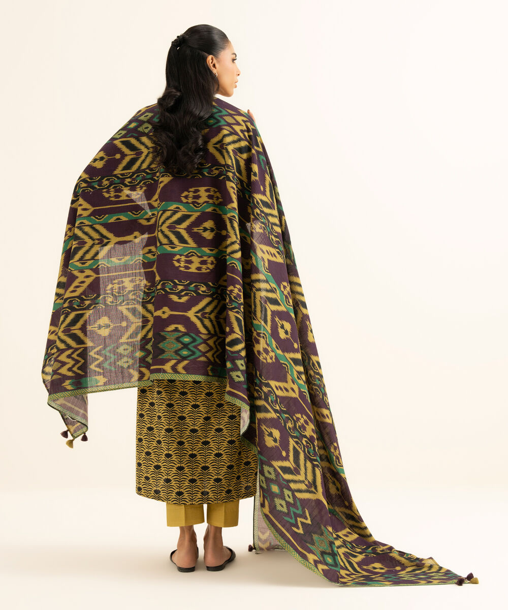 Women's Unstitched Khaddar Printed Multi 3 Piece Suit