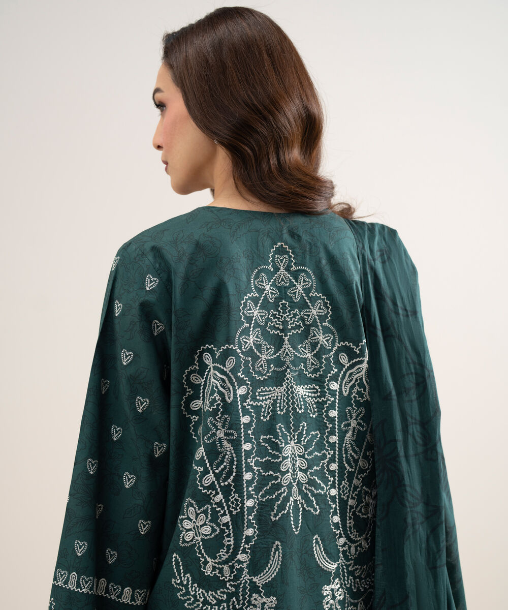 Women's Unstitched Lawn Embroidered Green 3 Piece Suit