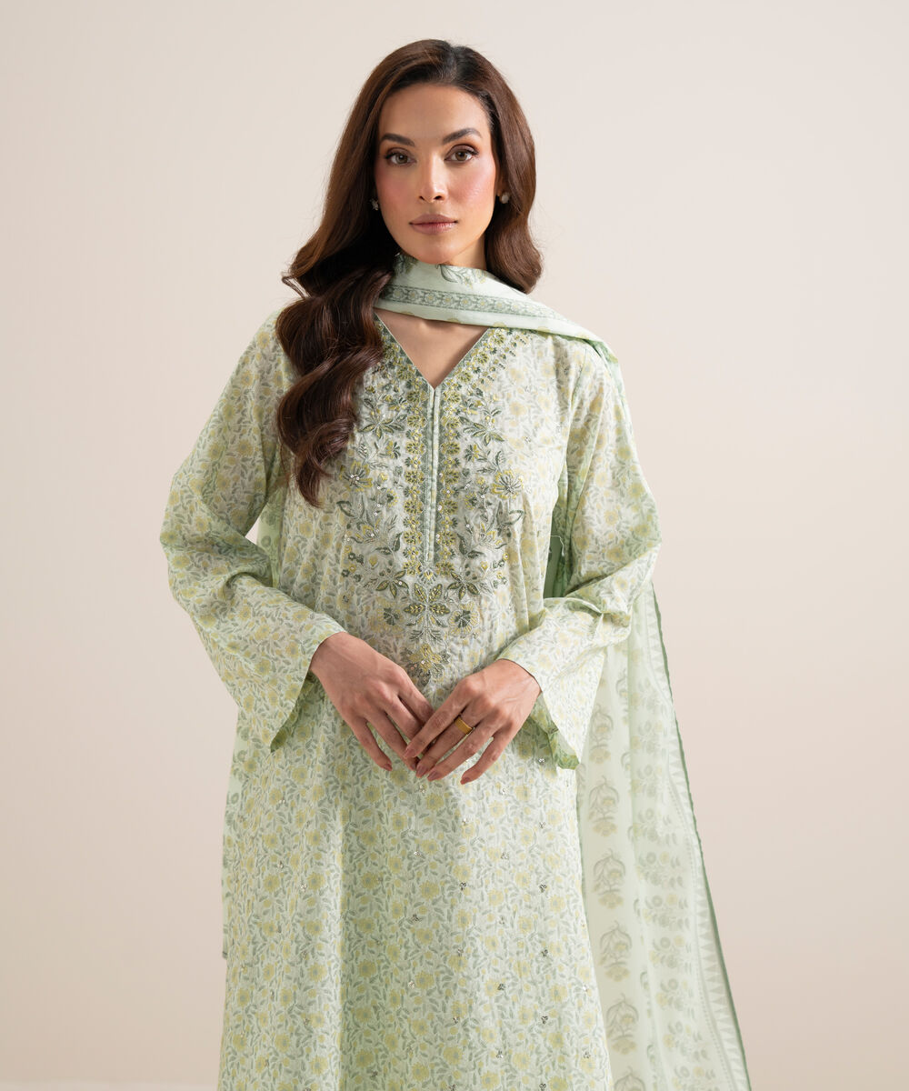 3 Piece - Embroidered Lawn Suit