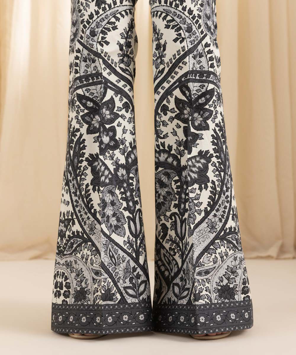 Unstitched Women's Embroidered Lawn Multi Three Piece Suit