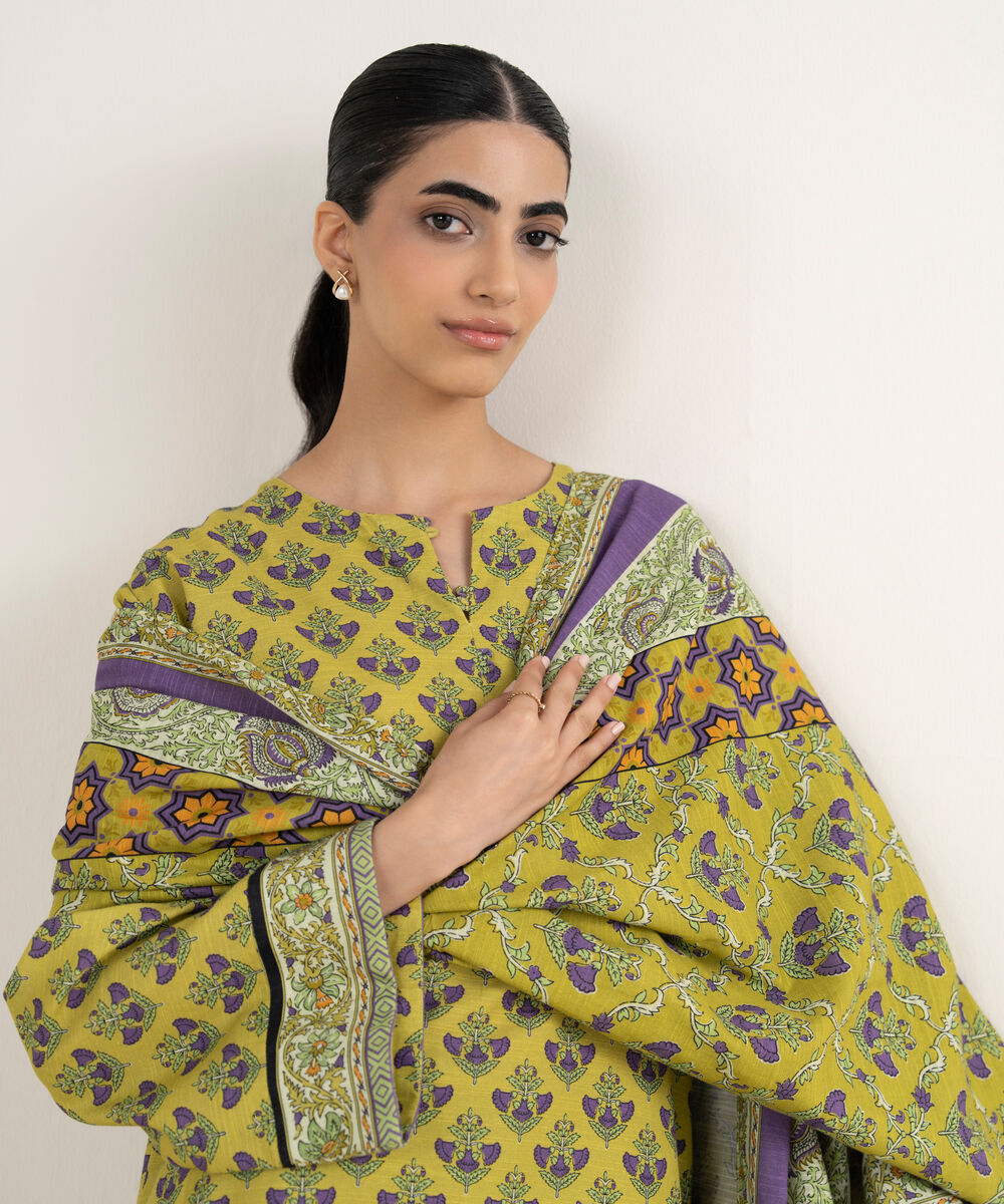 Women's Unstitched Printed Khaddar Multi 3 Piece Suit