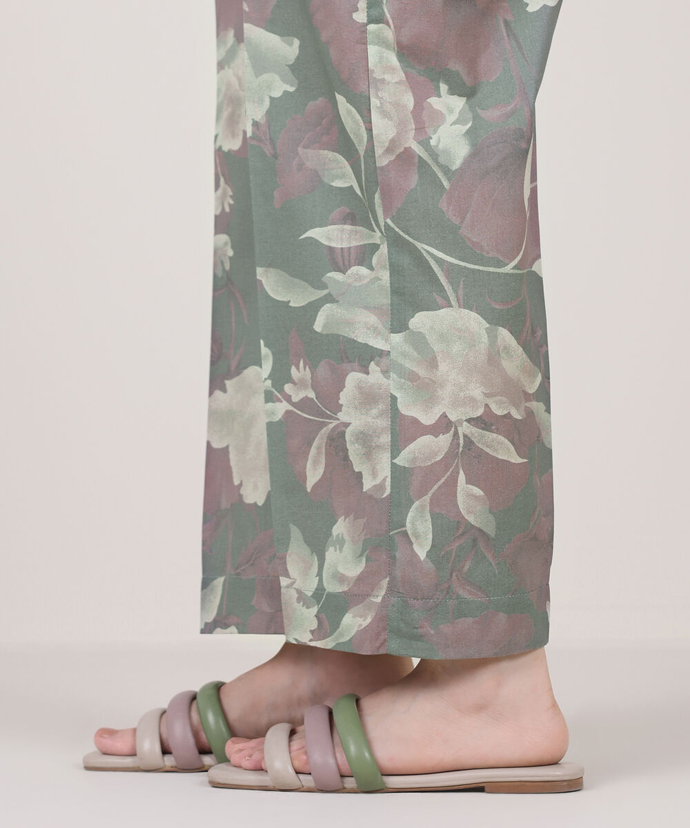 Women's RTW Cambric Multi Printed Straight Pants