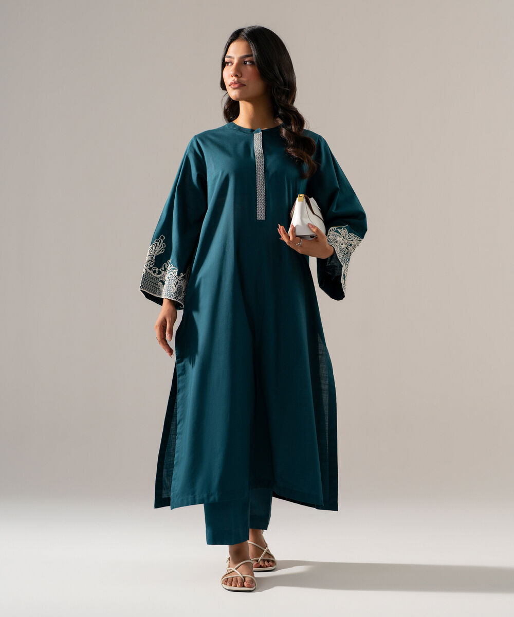 Women's RTW Cross Hatch Solid Embroidered Teal Straight Shirt