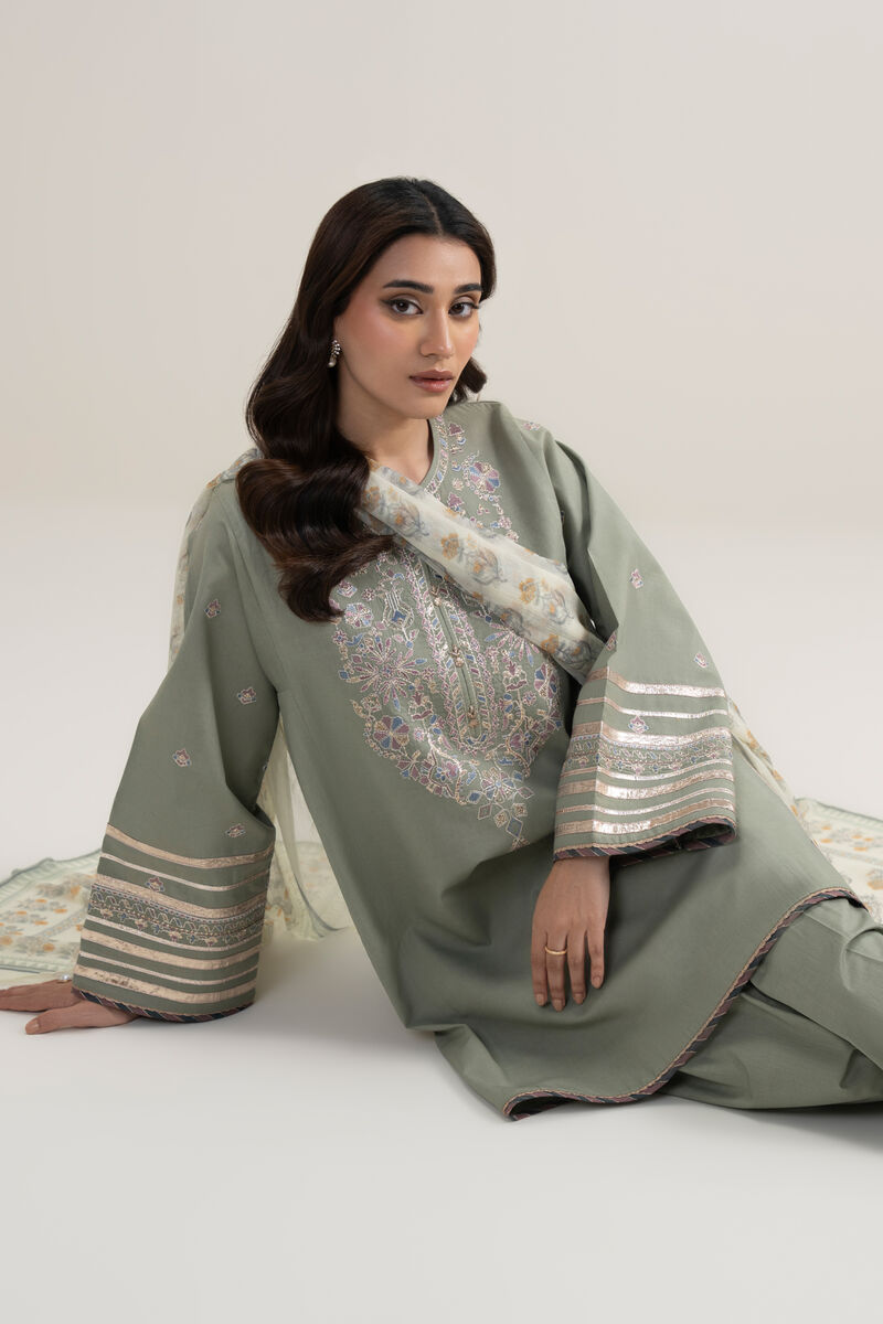 3 Piece - Embroidered Lawn Suit