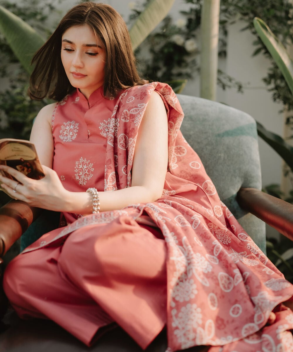 3 Piece - Embroidered Lawn Suit