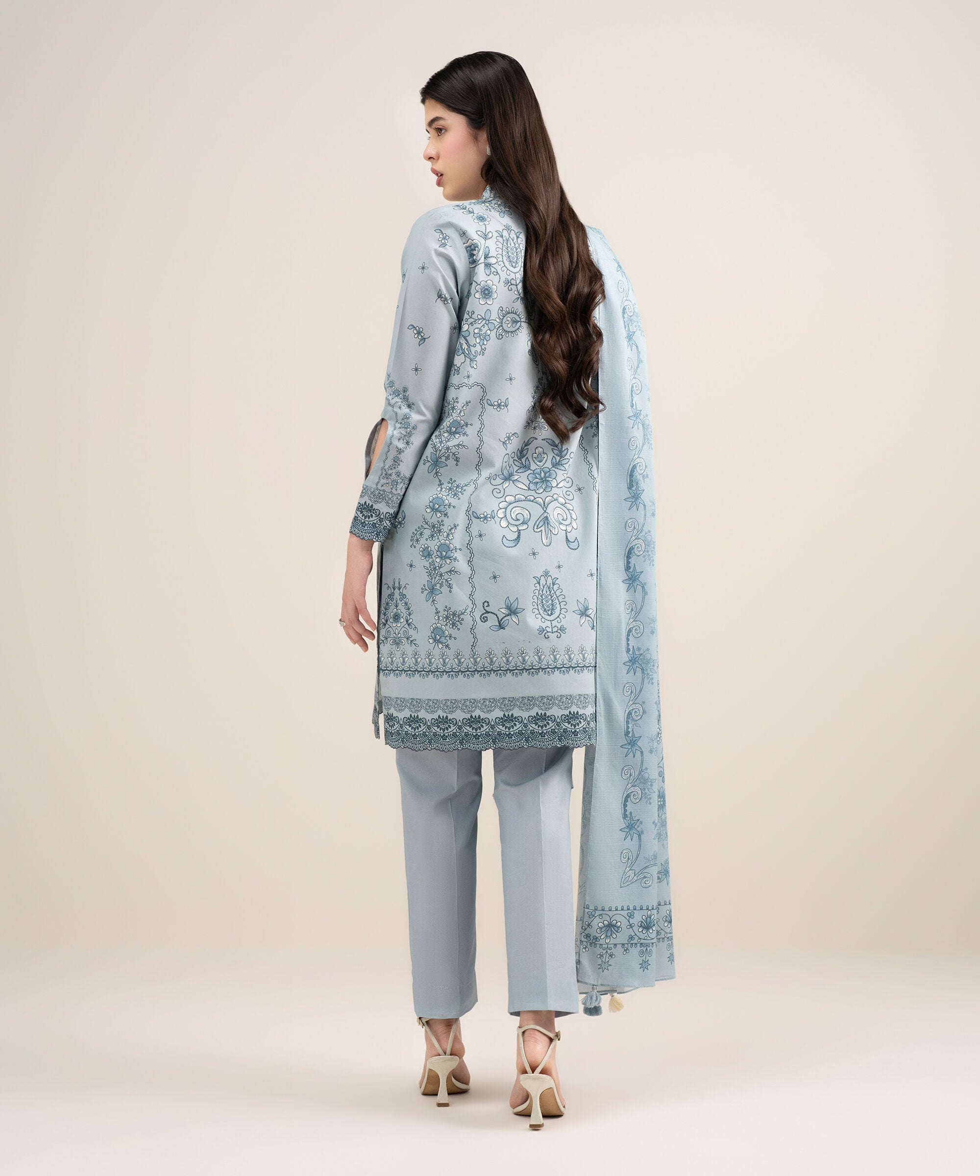 Unstitched 3 PC 3PDYS26V3137