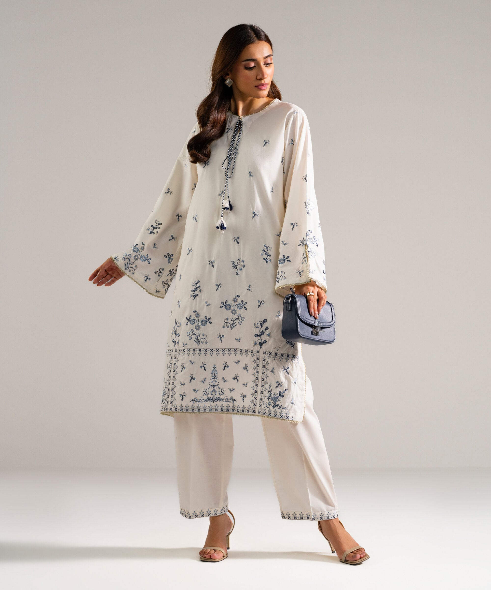Retail Price: 10990/-PKR