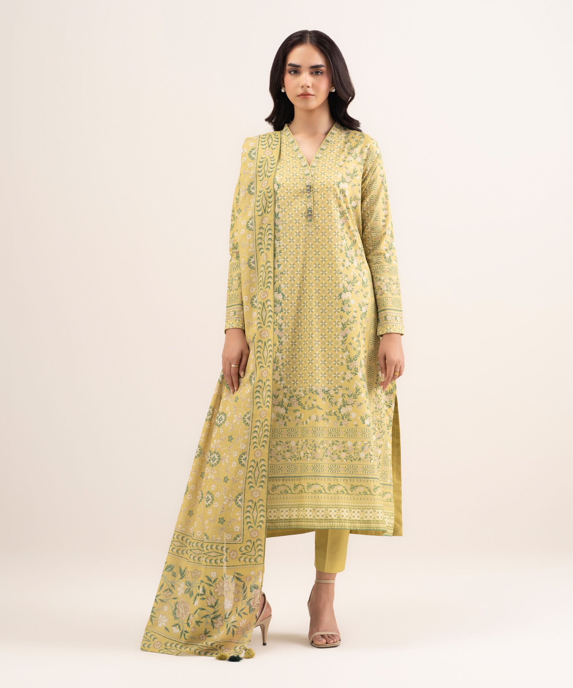 Unstitched 3 Pc Lawn PDYS26V419TS