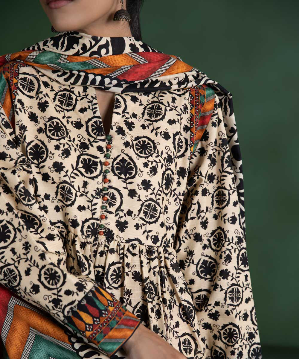 Sapphire Unstitched Winter 2 Off White Three Piece