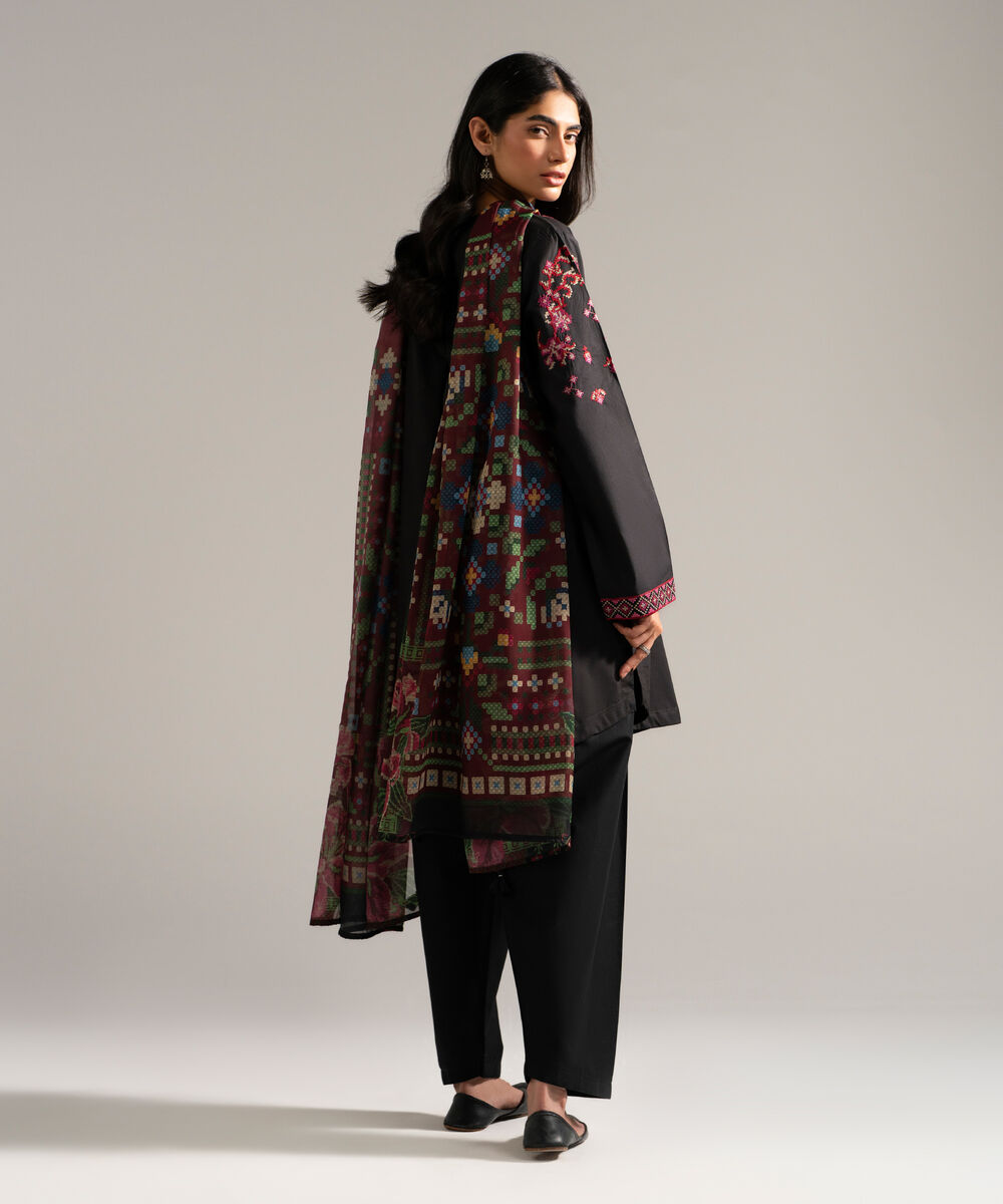 Women's RTW Slub Lawn Embroidered Black 3 Piece Suit