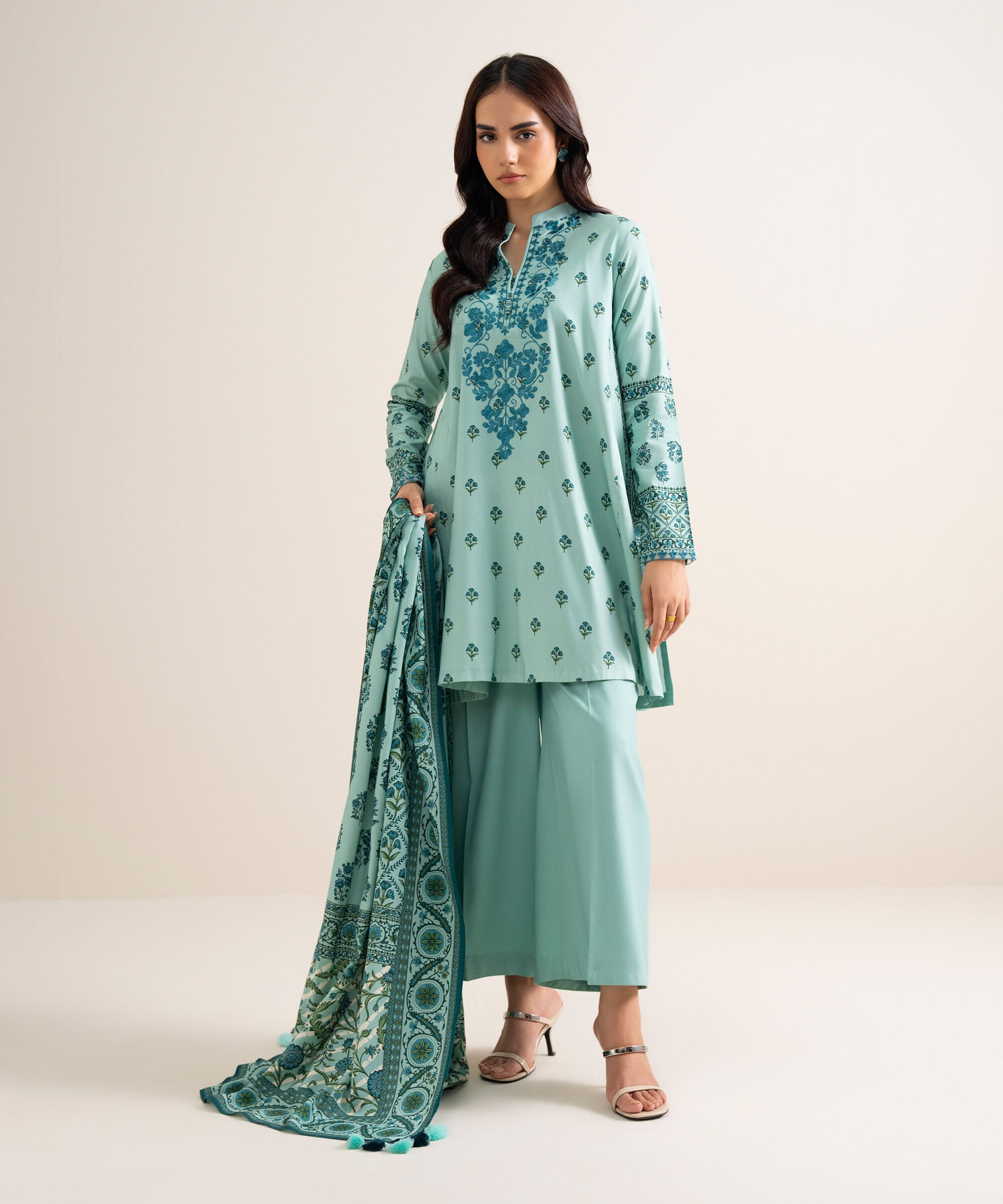 Retail Price: 5590/-PKR