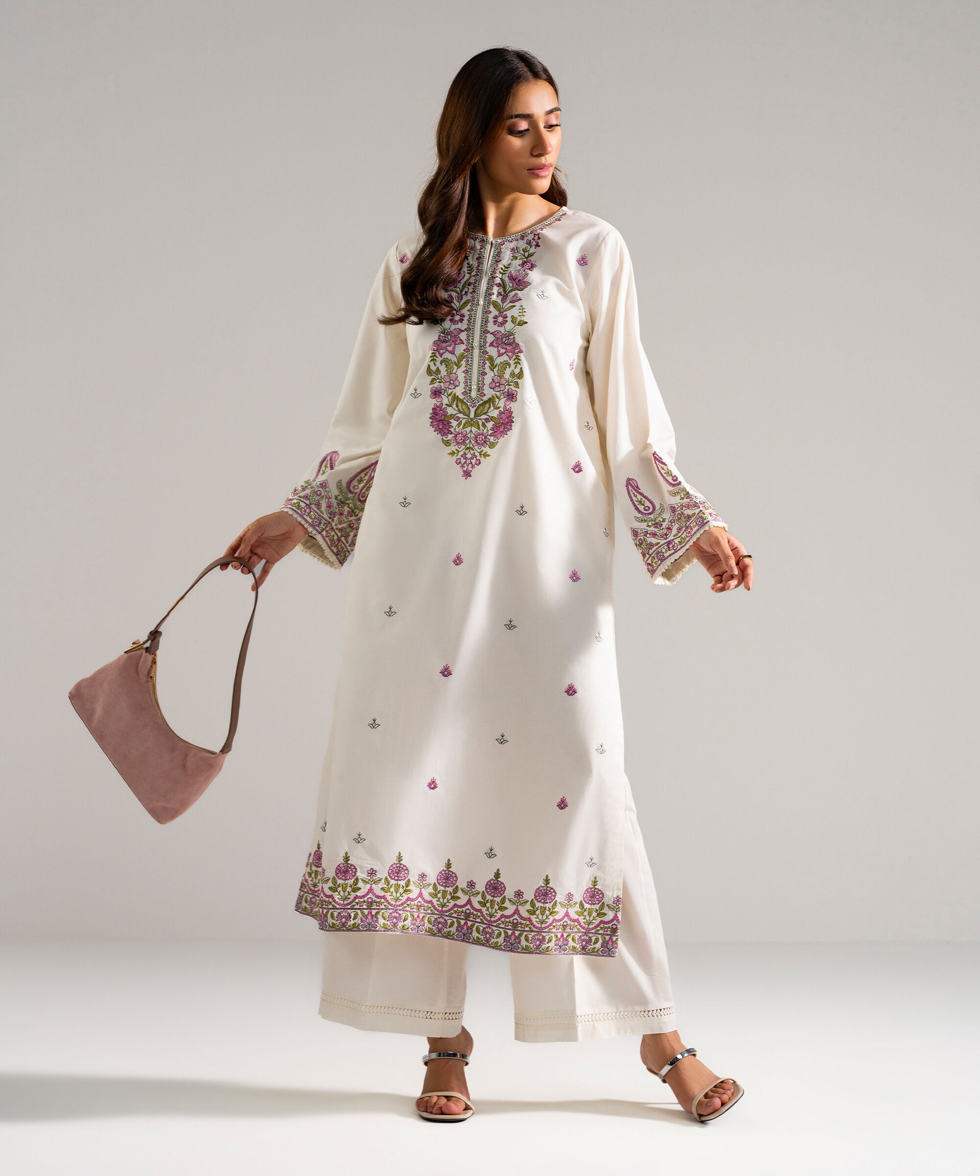 Retail Price: 10990/-PKR