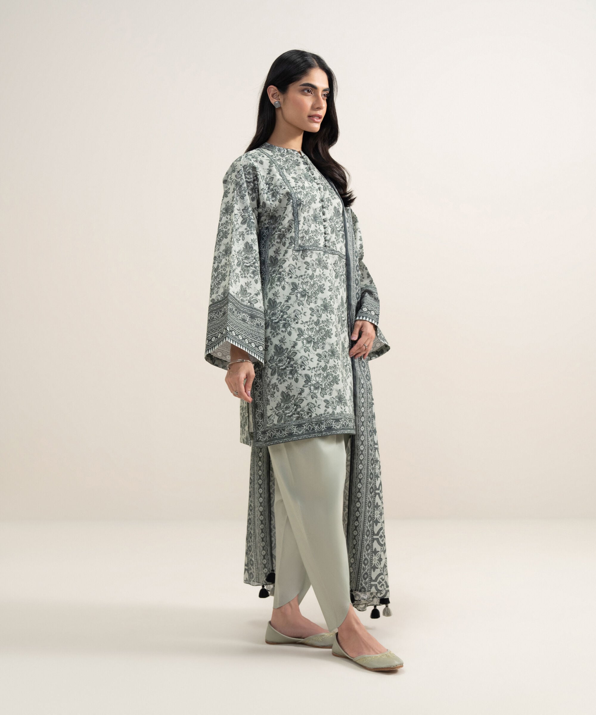 Unstitched 3 PC 3PDYS26V5134