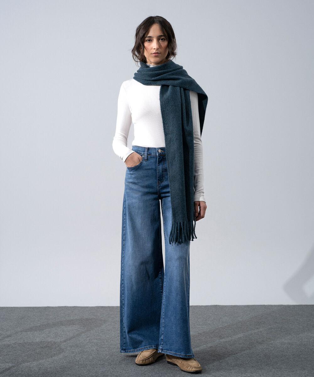 Women's Western Wear Teal Solid Woolen Scarf
