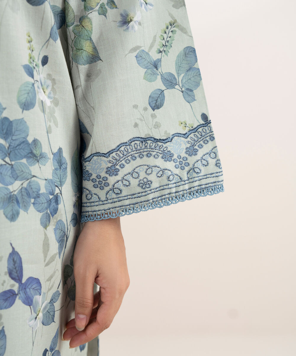 Women's RTW Cross Hatch Embroidered Blue 3 Piece Suit