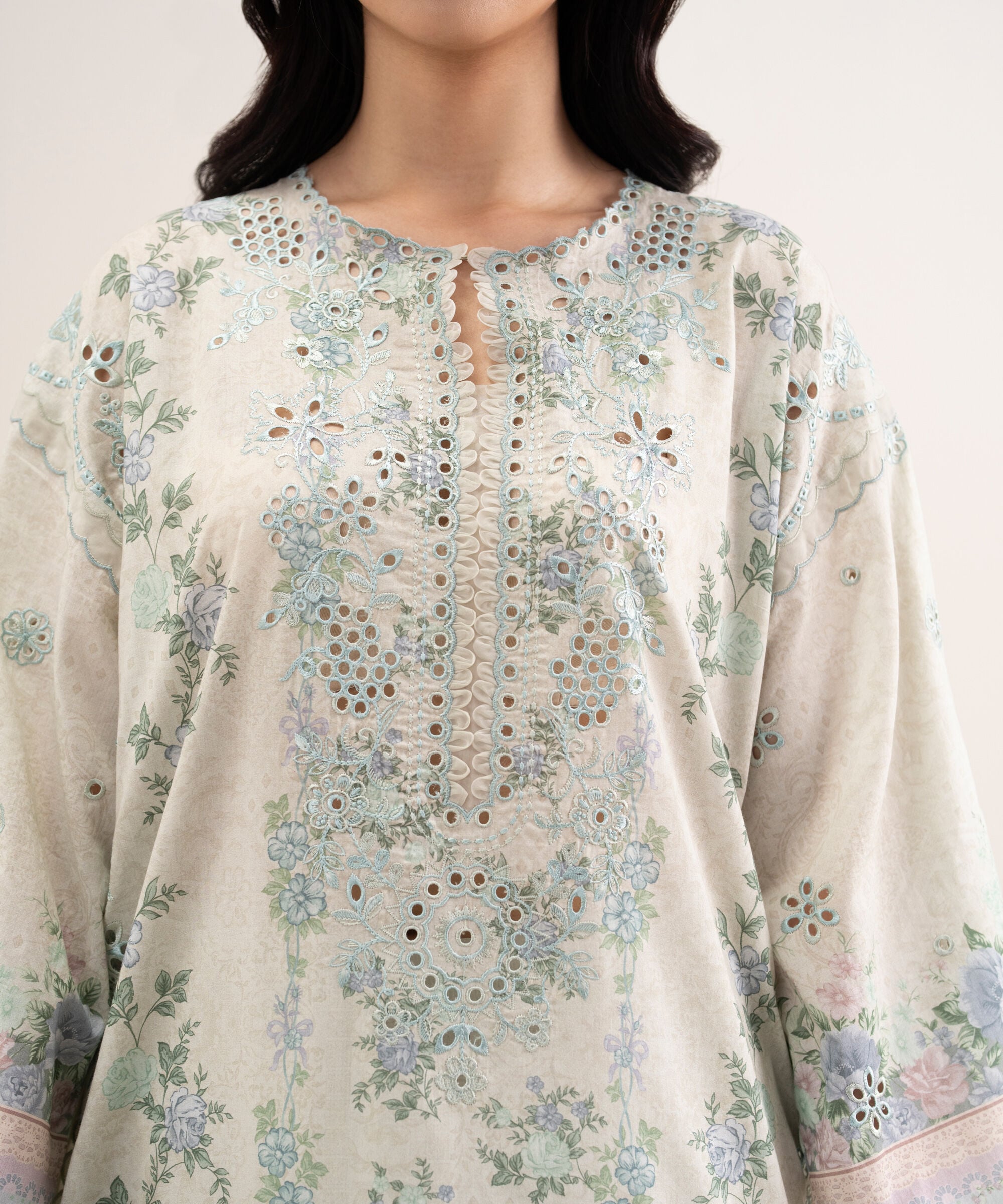 Unstitched 3 PC PESUS26V145B